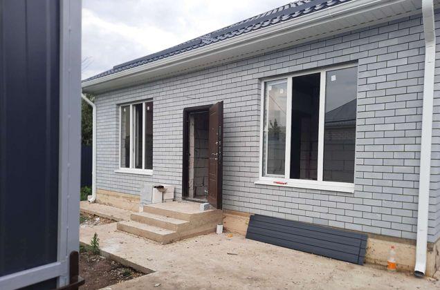 Продажа дома, 90м <sup>2</sup>, 400 сот., Краснодар, Вишнёвая улица,  34