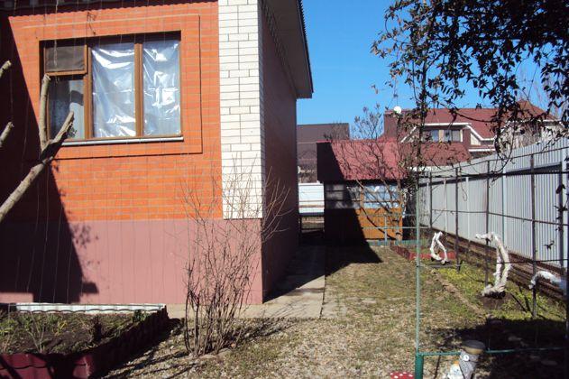 Продажа дома, 120м <sup>2</sup>, 800 сот., Краснодар, Лучистая улица,  3/2