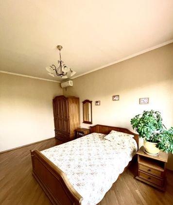 Продажа дома, 370м <sup>2</sup>, 800 сот., Краснодар, Бейсугская улица,  28