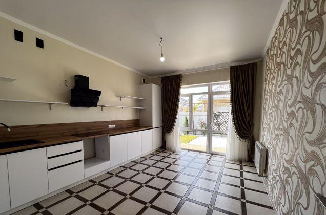 Продажа дома, 84м <sup>2</sup>, 300 сот., Краснодар, улица 1 Мая,  500А