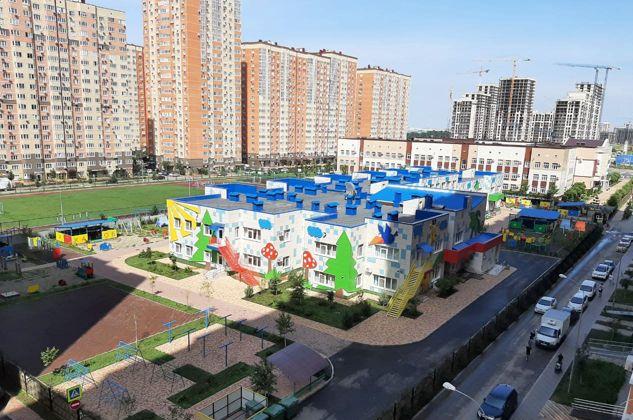 Продажа 2-комнатной квартиры, Краснодар, улица имени Героя Георгия Бочарникова,  4