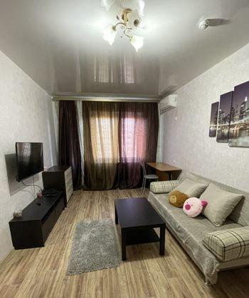 Продажа 1-комнатной квартиры, Краснодар, улица имени 40-летия Победы,  188