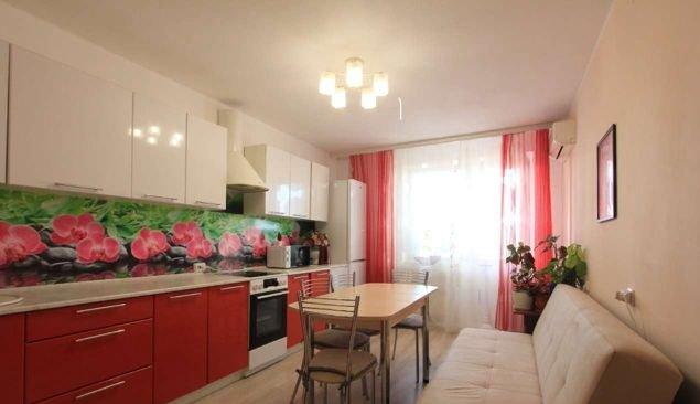 Продажа 3-комнатной квартиры, Краснодар, улица имени 40-летия Победы,  99