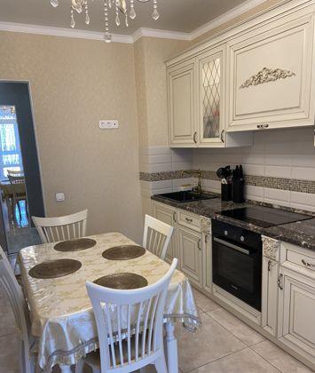 Продажа 2-комнатной квартиры, Краснодар, Красная улица,  176лит5