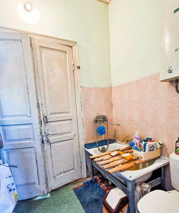 Продажа 2-комнатной квартиры, Краснодар, улица Горького,  57