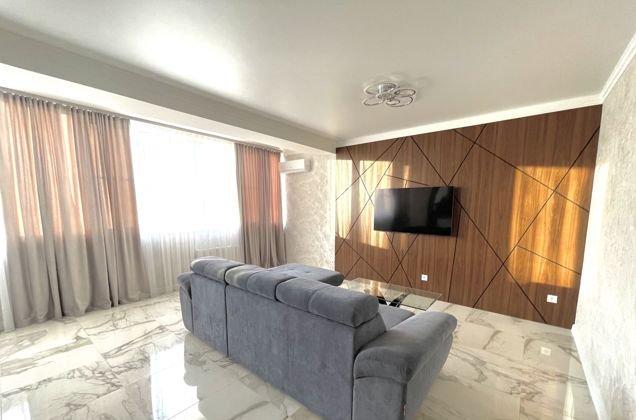 Продажа 2-комнатной квартиры, Краснодар, улица Будённого,  129