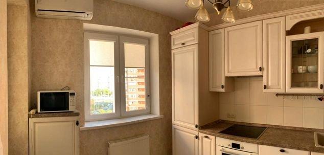 Продажа 3-комнатной квартиры, Краснодар, улица 70-летия Октября,  1/2