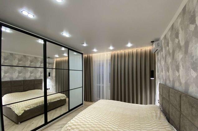 Продажа 2-комнатной квартиры, Краснодар, Октябрьская улица,  181/2к2