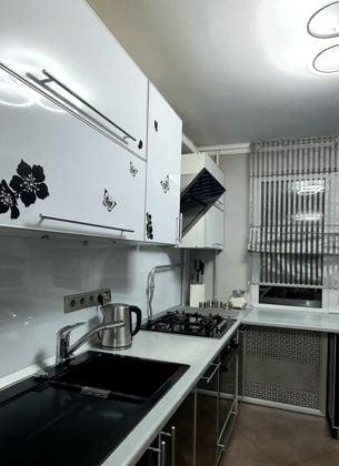 Продажа 2-комнатной квартиры, Краснодар, улица 70-летия Октября,  18