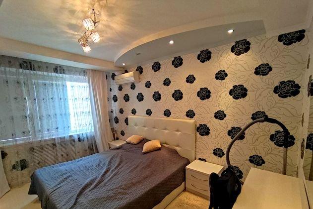 Продажа 3-комнатной квартиры, Краснодар, улица имени Калинина,  13к63