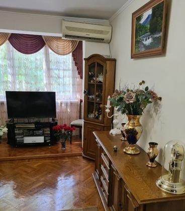 Продажа 3-комнатной квартиры, Краснодар, улица Тургенева,  177