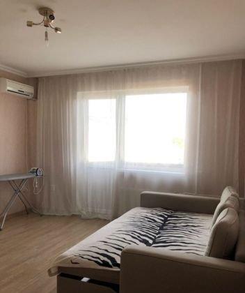 Продажа 1-комнатной квартиры, Краснодар, Курская улица,  38