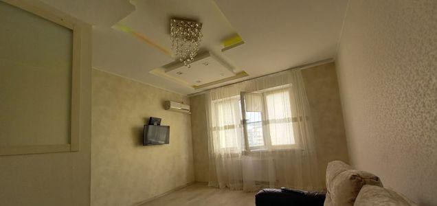 Продажа 1-комнатной квартиры, Краснодар, улица 70-летия Октября,  1