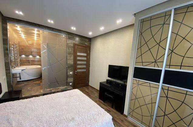 Продажа 3-комнатной квартиры, Краснодар, Кубанская набережная,  37