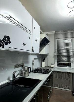 Продажа 2-комнатной квартиры, Краснодар, улица 70-летия Октября,  18