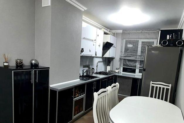 Продажа 2-комнатной квартиры, Краснодар, улица 70-летия Октября,  18