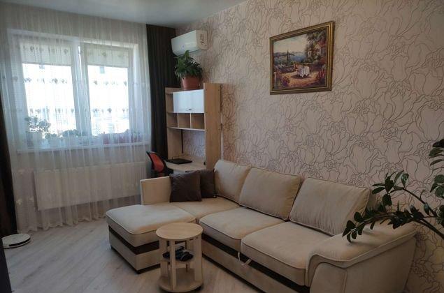 Продажа 1-комнатной квартиры, Краснодар, Гаражная улица,  156к1