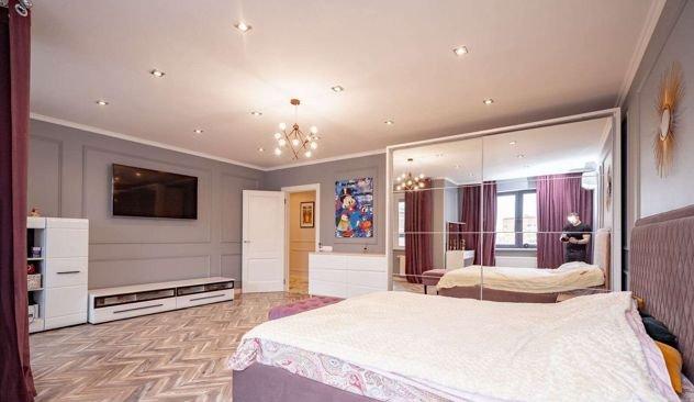 Продажа 2-комнатной квартиры, Краснодар, Дальняя улица,  8к2