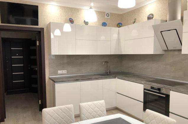 Продажа 1-комнатной квартиры, Краснодар, улица 70-летия Октября,  1/4