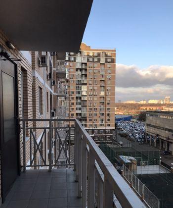 Продажа 1-комнатной квартиры, Краснодар, улица Коммунаров,  270