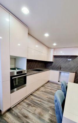 Продажа 2-комнатной квартиры, Краснодар, улица Красных Партизан,  4/3