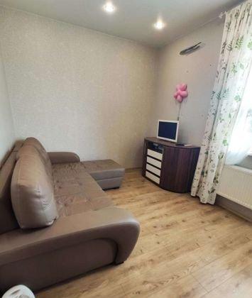 Продажа 2-комнатной квартиры, Краснодар, улица 70-летия Октября,  1/1