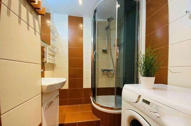 Продажа 2-комнатной квартиры, Краснодар, Черкасская улица,  43