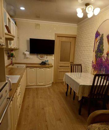 Продажа 2-комнатной квартиры, Краснодар, улица Петра Метальникова,  5к2