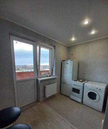 Продажа 1-комнатной квартиры, Краснодар, улица имени В.М. Комарова,  21/1к1