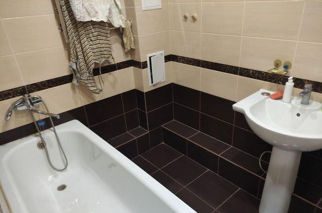 Продажа 2-комнатной квартиры, Краснодар, улица имени Сергея Есенина,  110к1