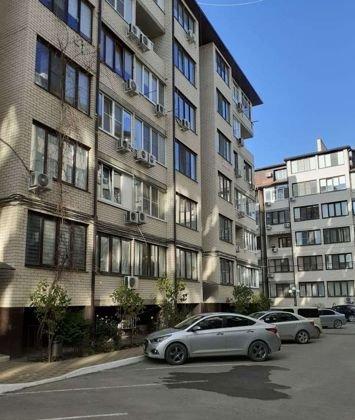 Продажа 2-комнатной квартиры, Краснодар, улица имени Сергея Есенина,  82/1