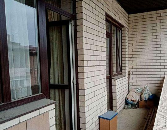 Продажа 2-комнатной квартиры, Краснодар, улица имени Сергея Есенина,  82/1