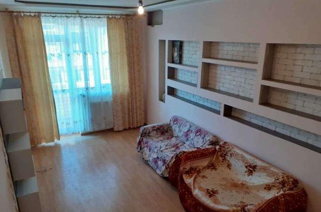 Продажа 2-комнатной квартиры, Краснодар, улица имени Сергея Есенина,  82/1