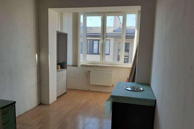 Продажа 2-комнатной квартиры, Краснодар, улица имени Сергея Есенина,  82/1
