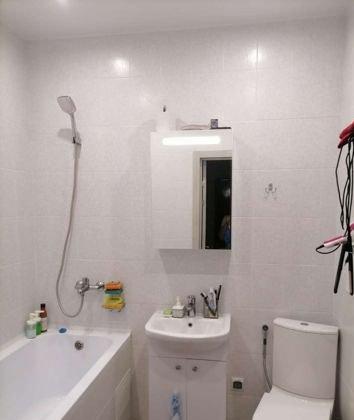 Продажа 2-комнатной квартиры, Краснодар, улица Лётчика Позднякова,  2к7