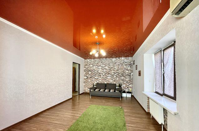 Продажа 2-комнатной квартиры, Краснодар, улица 1 Мая,  428