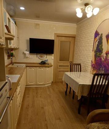 Продажа 2-комнатной квартиры, Краснодар, улица Петра Метальникова,  5к2