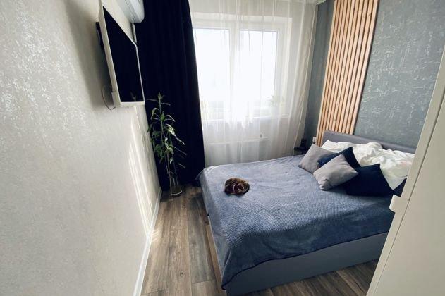 Продажа 2-комнатной квартиры, Краснодар, улица Адмирала Крузенштерна,  6