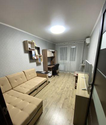 Продажа 2-комнатной квартиры, Краснодар, улица Петра Метальникова,  5к2