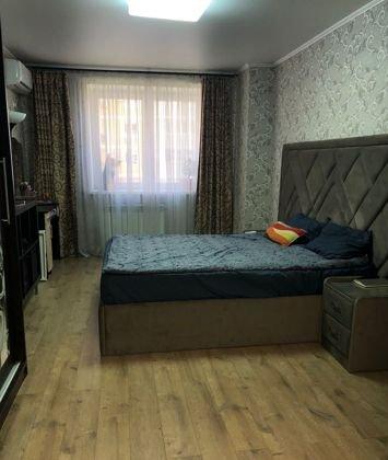 Продажа 2-комнатной квартиры, Краснодар, улица Петра Метальникова,  5к2
