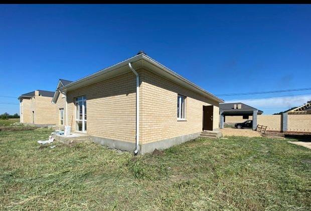 Продажа дома, 90м <sup>2</sup>, 300 сот., Краснодар, улица Карла Гусника,  17/2