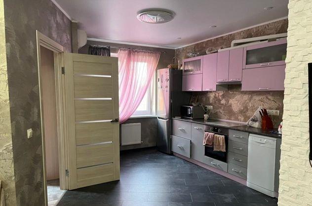 Продажа 2-комнатной квартиры, Краснодар, Командорская улица,  1/3