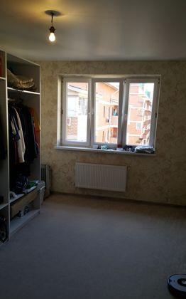 Продажа 2-комнатной квартиры, Краснодар, улица имени В.М. Комарова,  21/1к6