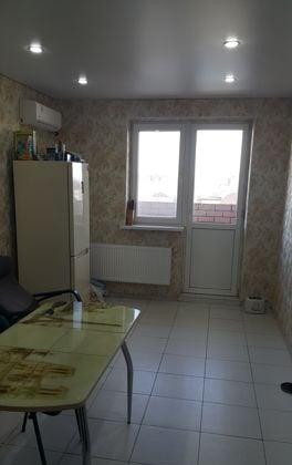 Продажа 2-комнатной квартиры, Краснодар, улица имени В.М. Комарова,  21/1к6