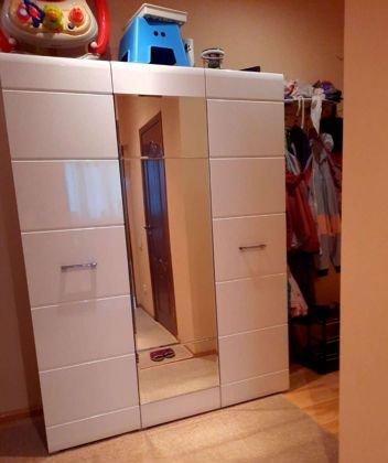 Продажа 2-комнатной квартиры, Краснодар, улица имени Сергея Есенина,  112