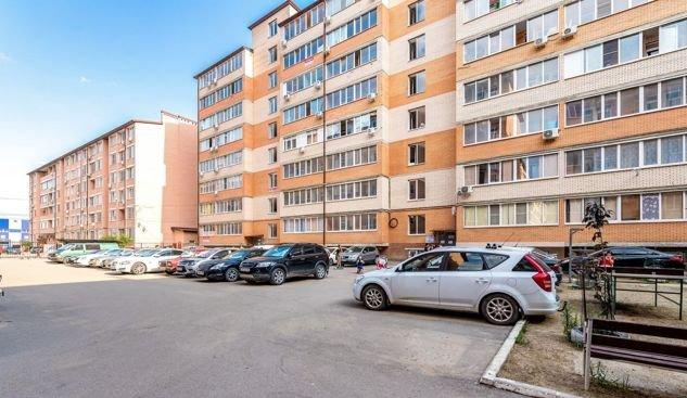 Продажа 2-комнатной квартиры, Краснодар, улица имени Сергея Есенина,  104