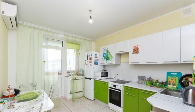 Продажа 2-комнатной квартиры, Краснодар, улица имени Сергея Есенина,  104