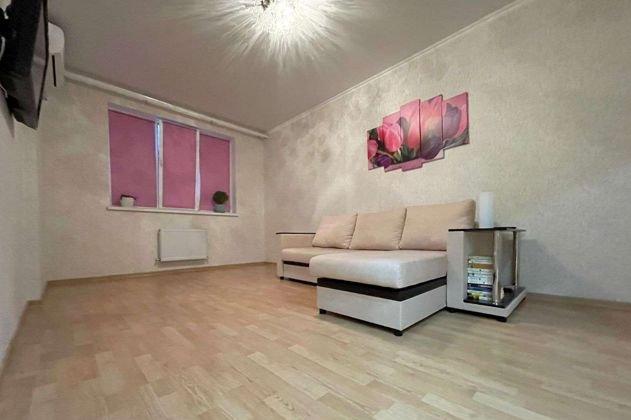 Продажа 1-комнатной квартиры, Краснодар, улица имени Сергея Есенина,  108/2