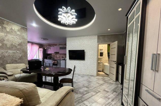 Продажа 2-комнатной квартиры, Краснодар, Командорская улица,  1/3