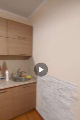 Продажа 2-комнатной квартиры, Краснодар, улица имени Сергея Есенина,  121